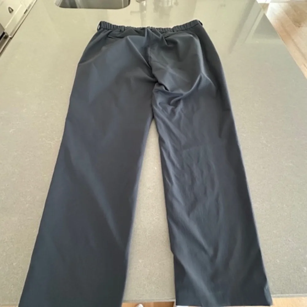 3 Pairs BR Athletic Slim 38x30 Performance Pants (2 Gray, 1 Navy) Retails $390